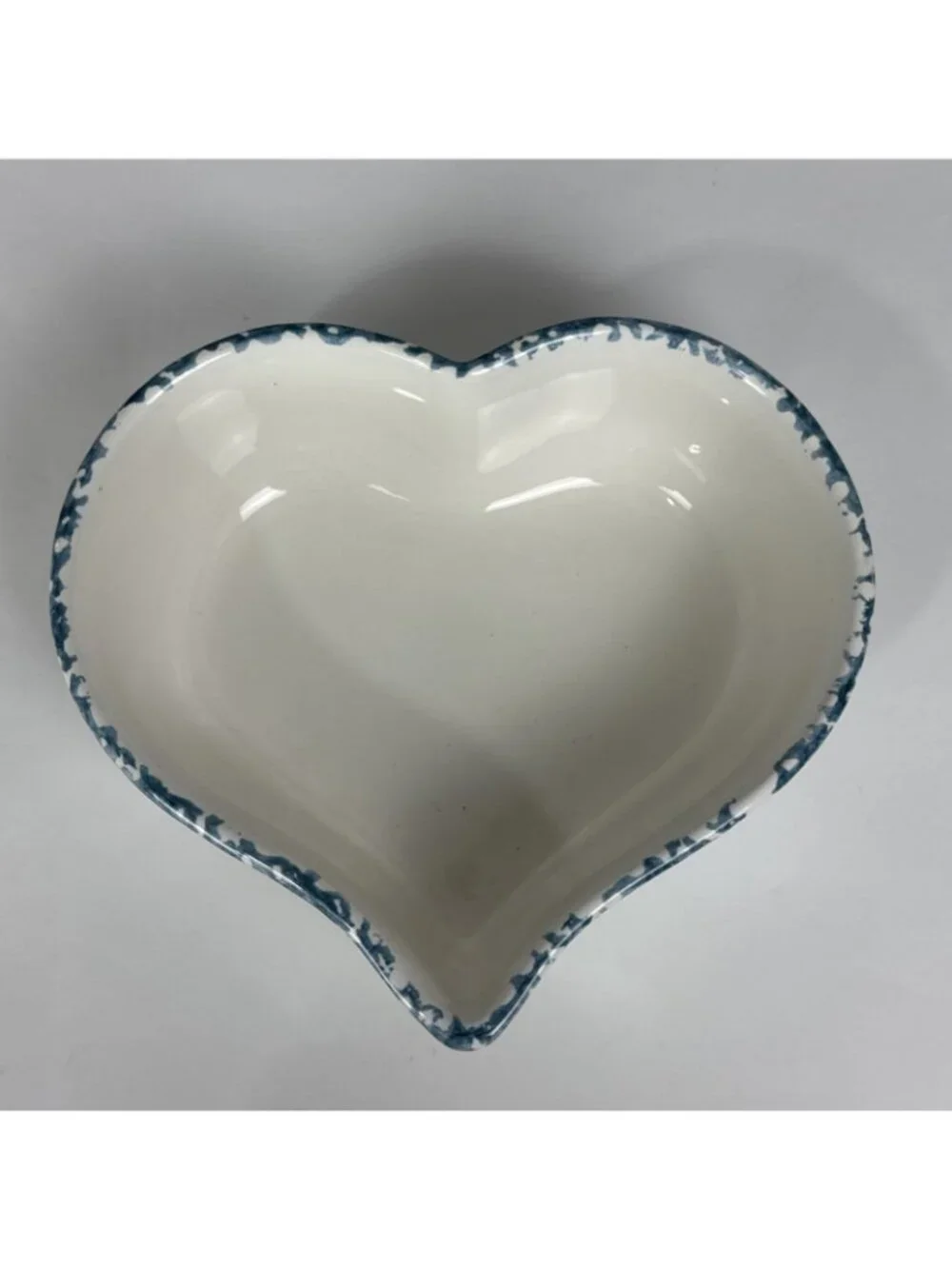 1990s Loan An Ceramic Heart Blue Spongeware 7.5